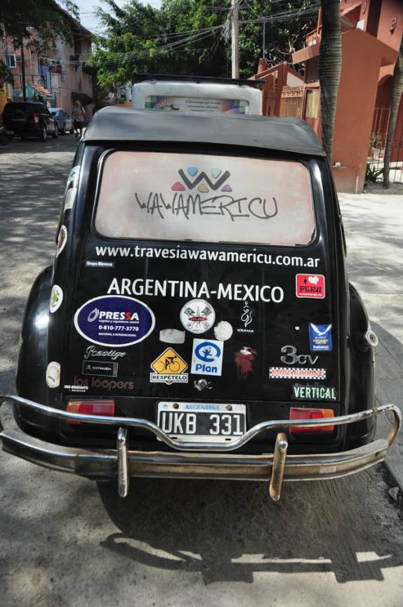 O valente Renault do Travesia Wawamericu, em Playa del Carmen, no litoral do Yucatán, no México